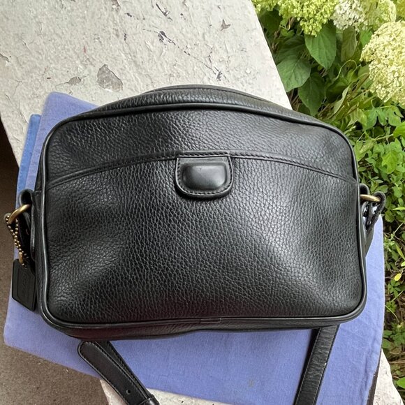 COACH Vintage USA Sheridan Charleston Camera 90s Small Pebbled Crossbody Bag - Picture 1 of 7